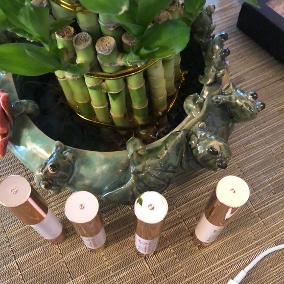 DOLL 10 LIP CRAYON 💄 - Picture 3 of 10